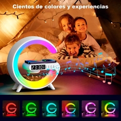 Lámpara de Mesa RGB con Parlante Bluetooth y Cargador Inalámbrico en internet