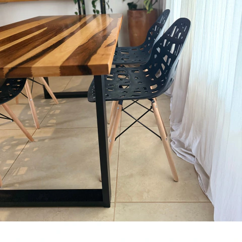 Mesa Guayubira maciza 1,5" + Sillas de diseño - comprar online