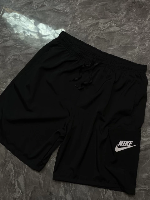 Bermuda Nike Basic
