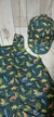 "Jardineira Max Conforto + boné: Estilo e Bem-Estar para o Seu Bebê!" " Dinos (fundo verde )