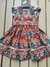 "Vestido Florido com Fundo avermelhado e flor verde 3D, Maxi Laço nas Costas e Ombro Babado: Elegância e Estilo Floral em Cada Detalhe!"