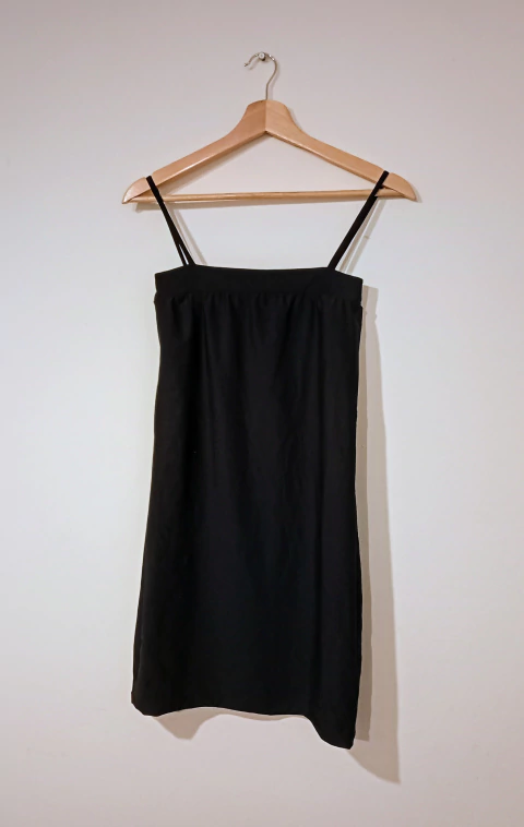 Vestido base frisado