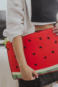 FUNDA Notebook Neoprene Est 28 Watermelon - CDTEK Mayoristas