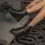 Coturno Blogueira Feminino Cano Médio Bota Confortável Sem Salto na internet