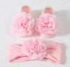 1 Par de Meias Antiderrapantes + 1 peça de Bandana flor de Chiffon