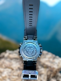 Gshock MTG + Estuche + Pulsera De Regalo - comprar online