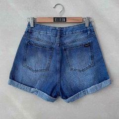 SHORT GASTADO CON ROTURAS - comprar online