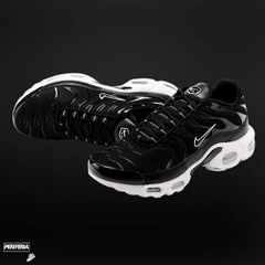 Air Max Tn Plus "Black White" na internet
