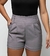 Shorts Daiana Cinza na internet