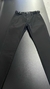 Calça de linho com regulagem nas laterais