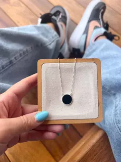 Gargantilha com Pedra Ônix ou Madrepérola na internet