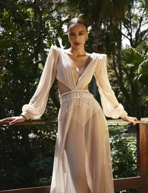 Vestido recortes PATBO