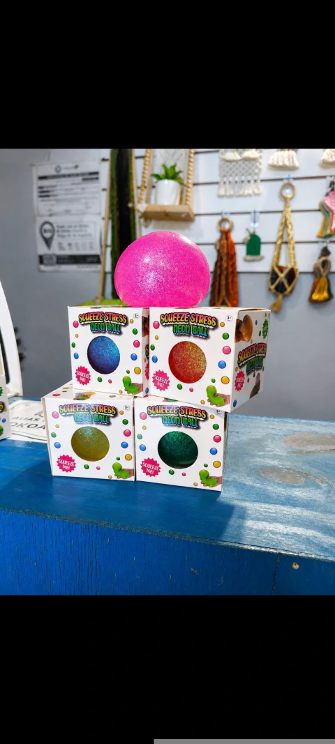SQUEEZE STRESS NEON BALL (EN CAJITA)
