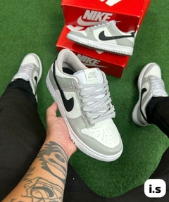 NIKE DUNK