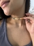 Chocker rígida quadrada riscada