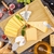 Tabla de Quesos de Bambú y Madera + 4 Cuchillos + 6 Tenedores + Plato de Frutas + Soporte para Cuchillos - MX Limited 