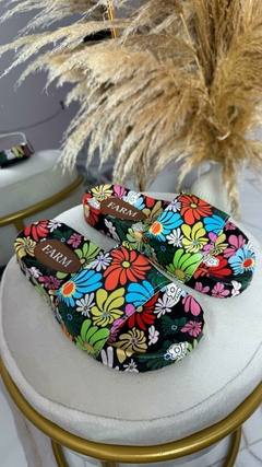 Slide Farm Floral Colorida - comprar online