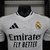 Camisa versão jogador do Real Madrid para a temporada 2024/2025, destacando logo da Adidas e patrocinador Emirates.
