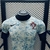 Camisa versão jogador da seleção de Portugal 24/25, com design azul e detalhes em vermelho, exposta em um manequim.