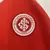 Logo do Sport Club Internacional em um manto infantil na cor vermelha
