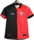 Camisa do Vitória da Copa do Nordeste 2025 feminina. com design em preto e vermelho, logo do clube e detalhes em amarelo, lampions. 