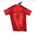 Camisa do uniforme 1 Bayern de Munique 2024/2025, na cor vermelha com detalhes em branco e dourado, design moderno e elegante. Camisa de futebol oficial, com o logo do clube no peito e patrocinadores. Comprar camisa Bayern de Munique vermelha 2024/2025, c