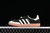 Adidas Samba na internet