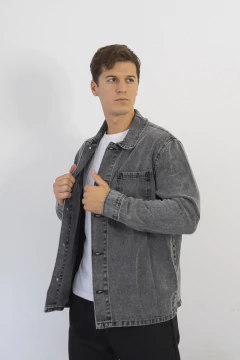 CHAQUETA DE JEANS NEGRA - comprar online