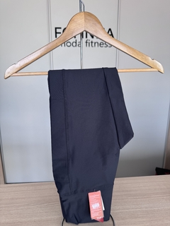 Calça avulsa melinda com bolso nas laterais na internet