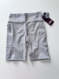 REF: 00081 SHORT COM BOLSO LATERAL