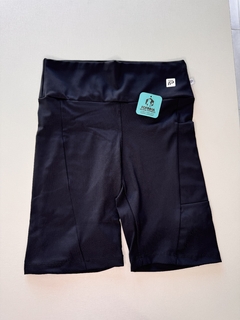 REF: 00081 SHORT COM BOLSO LATERAL