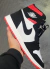 Nike Air Jordan 1 mid - preto e vermelho na internet