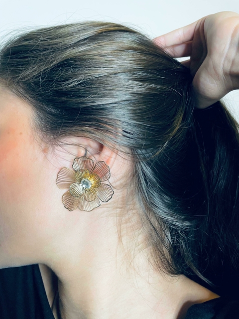 BRINCO FLOR ARAMADO - comprar online