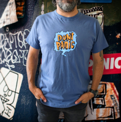 Remera Don't Panic