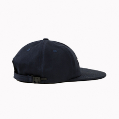 BONE UN NAVY SIX PANEL na internet