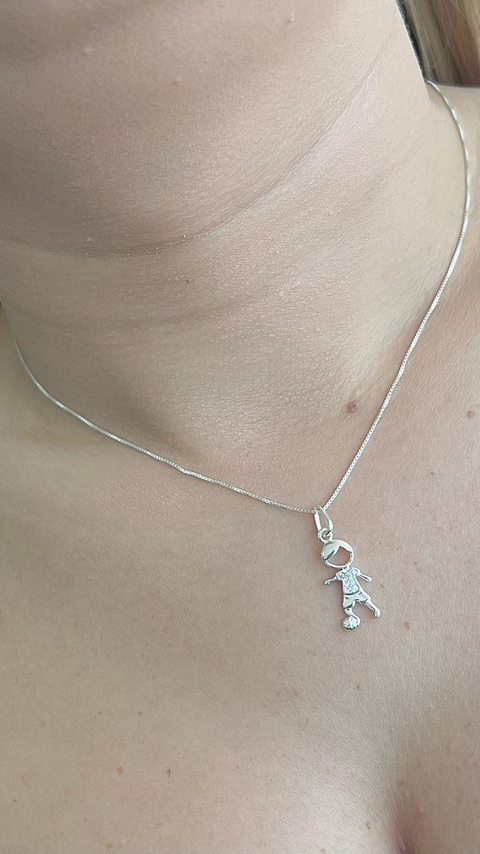 Colar: Menino Futebol – Prata 925