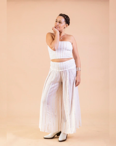 Set Lurex Mishal (pantalón y top) color blanco con detalle lurex