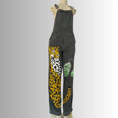 Macacão Jeans Onça-Pintada