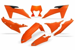 KIT DE PLASTICOS UFO KTM EXC/F 2024/25 CON FARO NARANJA