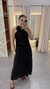 VESTIDO EM CREPE COM PLISSADO E DETALHE EM FLOR na internet