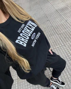 Buzo Brooklyn Frisado Negro - comprar online