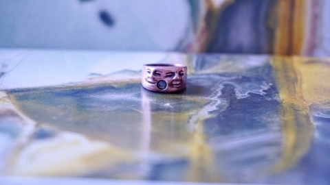 Anillo de Cobre de Alegres Comadres