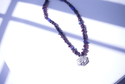 Sonriente collar - comprar en línea