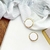 Brinco Folheado a Ouro 18 K Esfera Esmaltada Cor:Bra nco