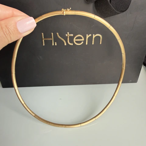 Colar Hstern