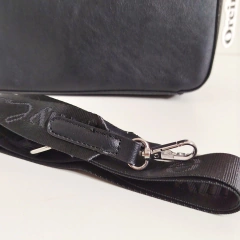 Cartera Oreiro Love en internet