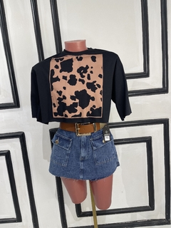 Tshirt cropped na internet