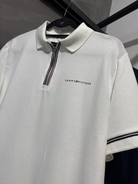 Polo Tommy Hilfiger com Zíper - Branca