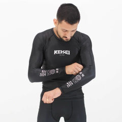 RASHGUARD MANGA LONGA GLOBE - comprar online