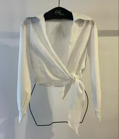 CAMISA CROPPED AMARRACAO LINHO PURO